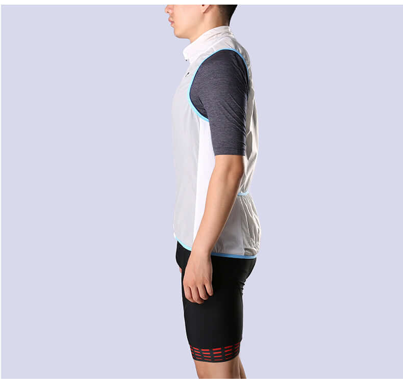 Ride A Windproof Vest To Equip A Bicycle