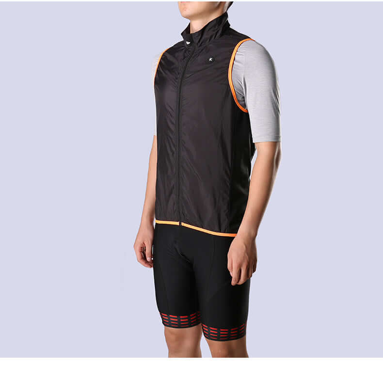 Ride A Windproof Vest To Equip A Bicycle