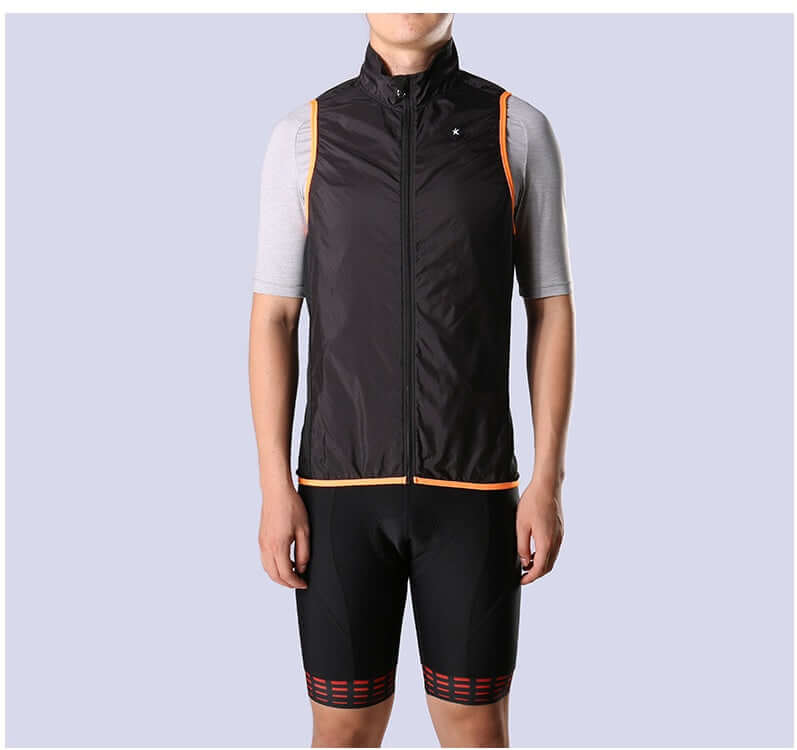 Ride A Windproof Vest To Equip A Bicycle