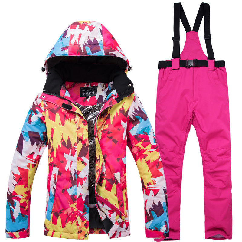 Windproof and warm ski suit